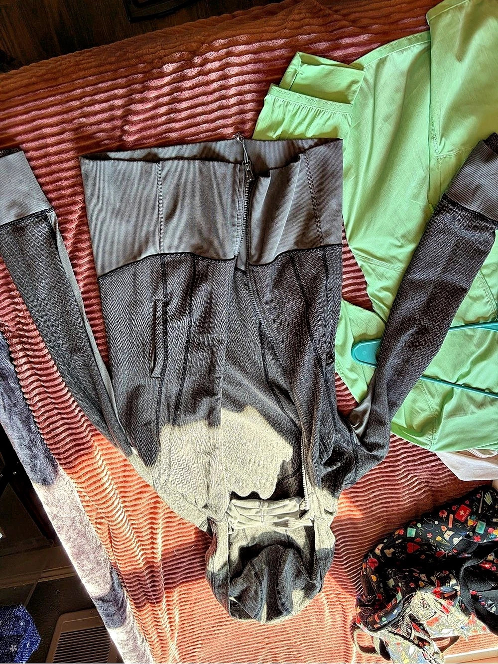 Lululemon Black & Gray Athletic Leggings